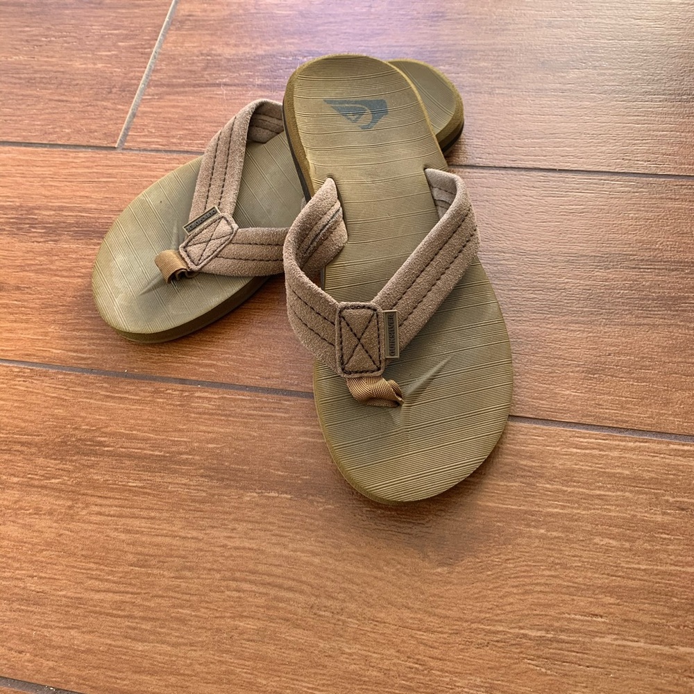 Quiksilver Sandals Size 6.5